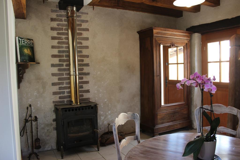 Gites A L'Ombre Des Chenes Chateauvieux  Room photo