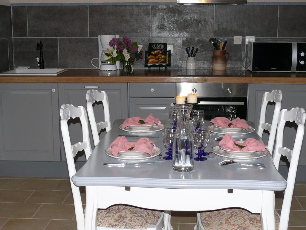 Gites A L'Ombre Des Chenes Chateauvieux  Room photo